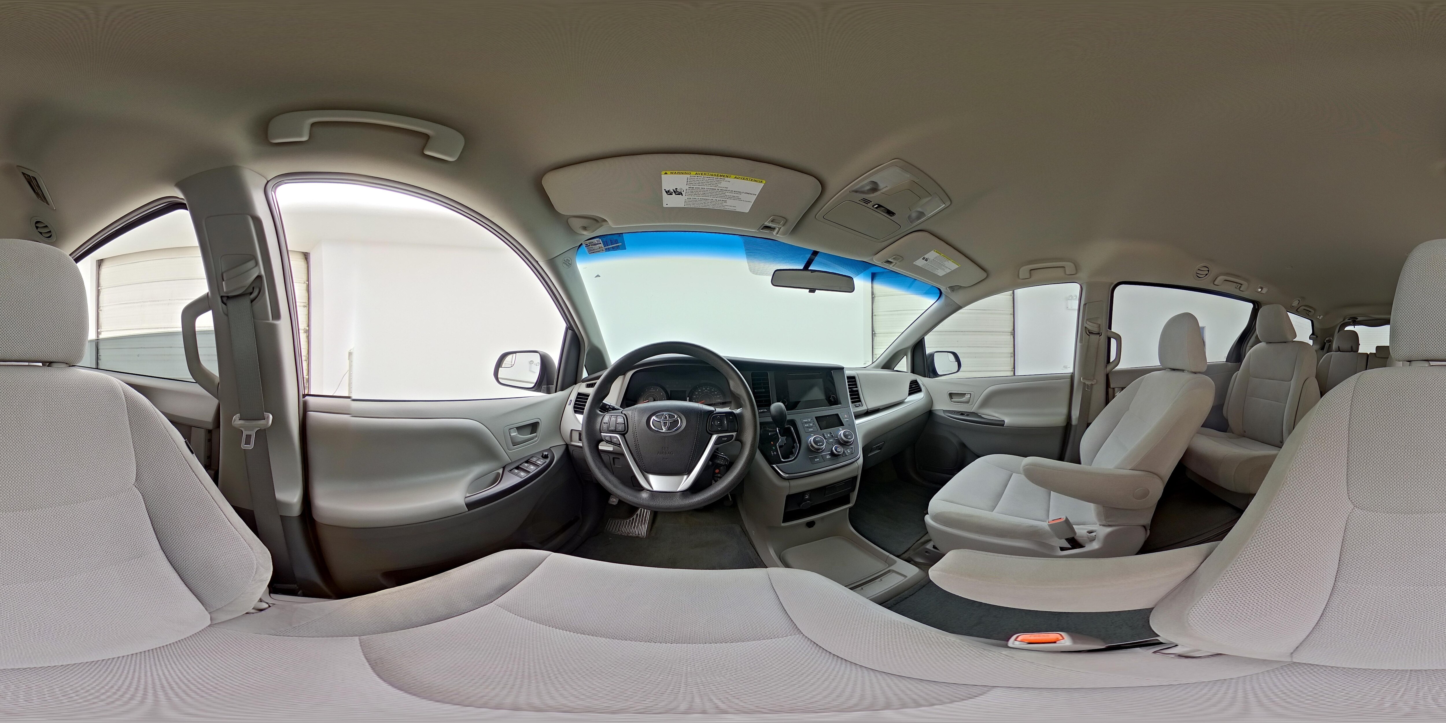 2017 Toyota Sienna L - Photo 27