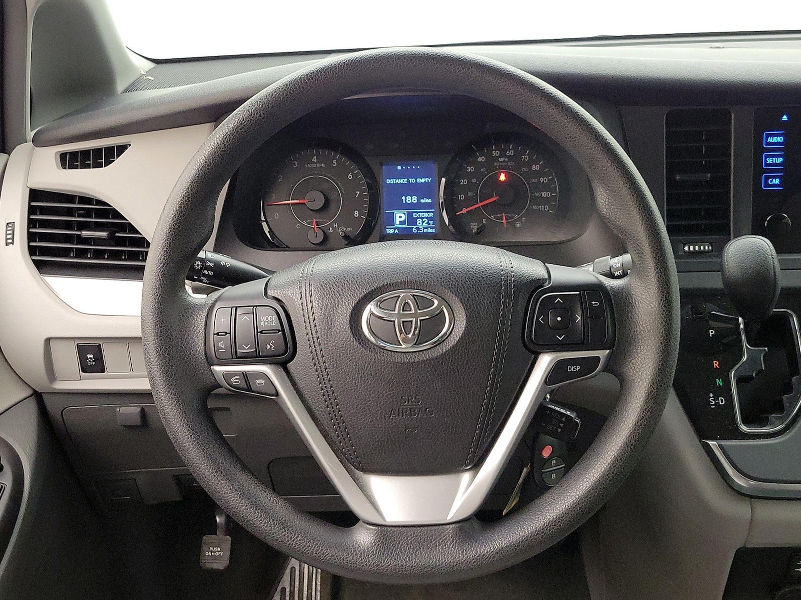 2017 Toyota Sienna L - Photo 11