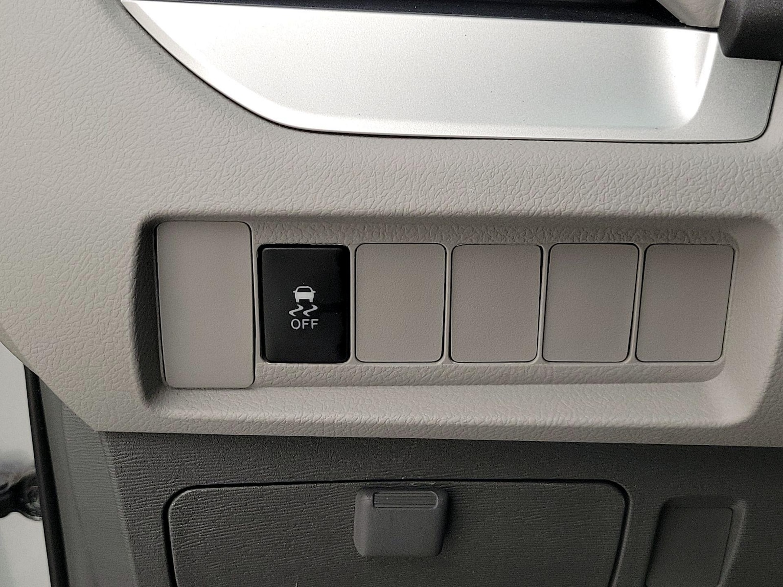 2017 Toyota Sienna L - Photo 14