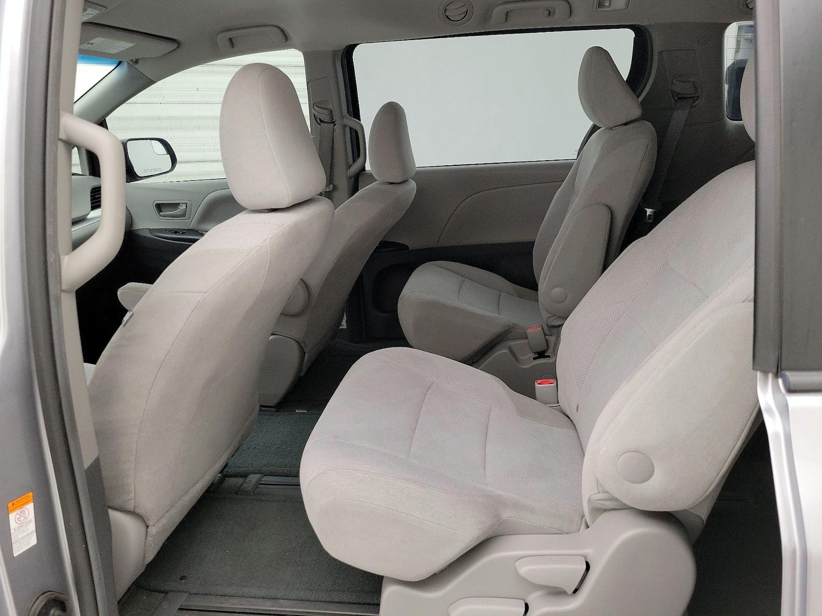 2017 Toyota Sienna L - Photo 20