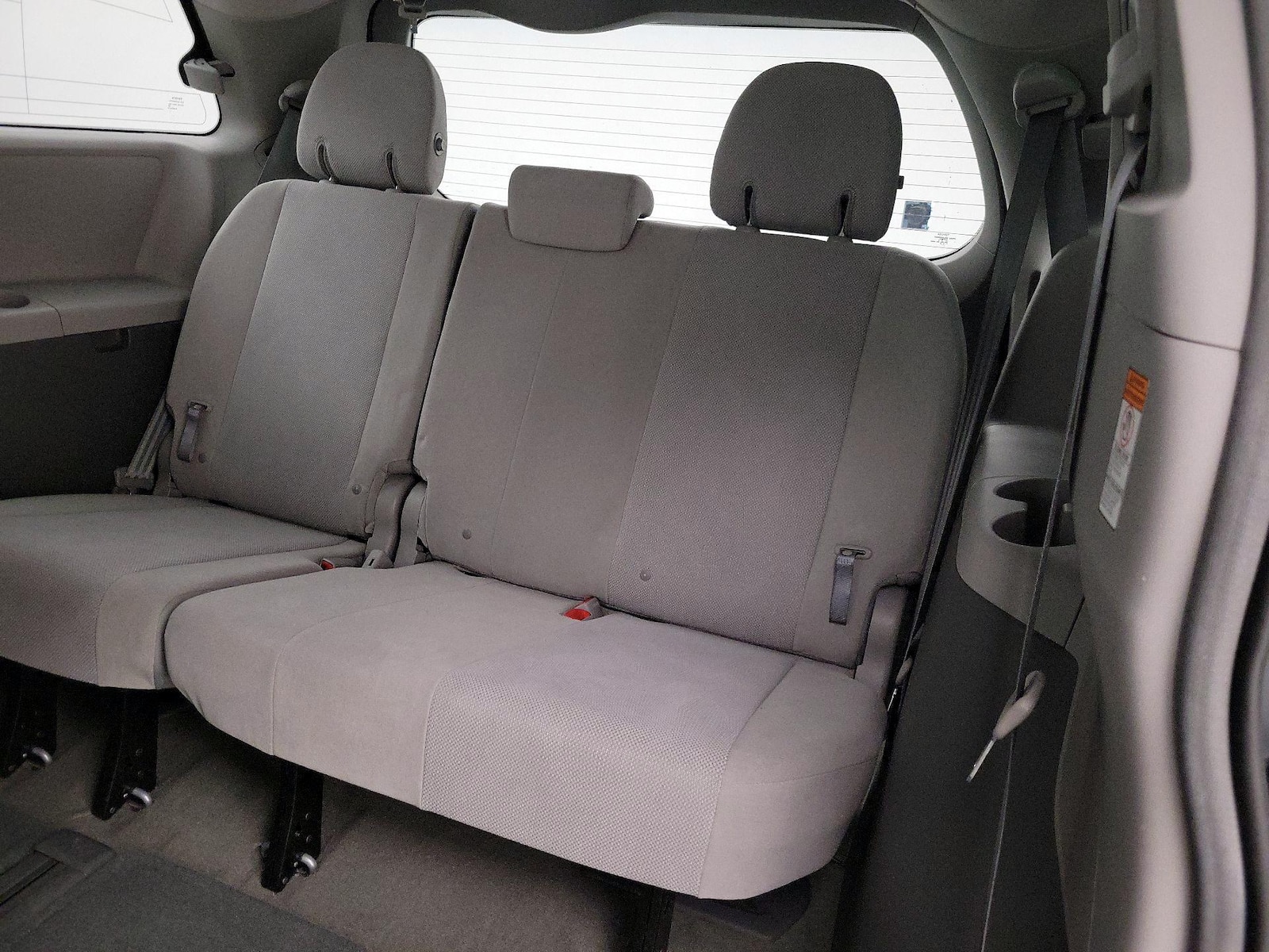 2017 Toyota Sienna L - Photo 21