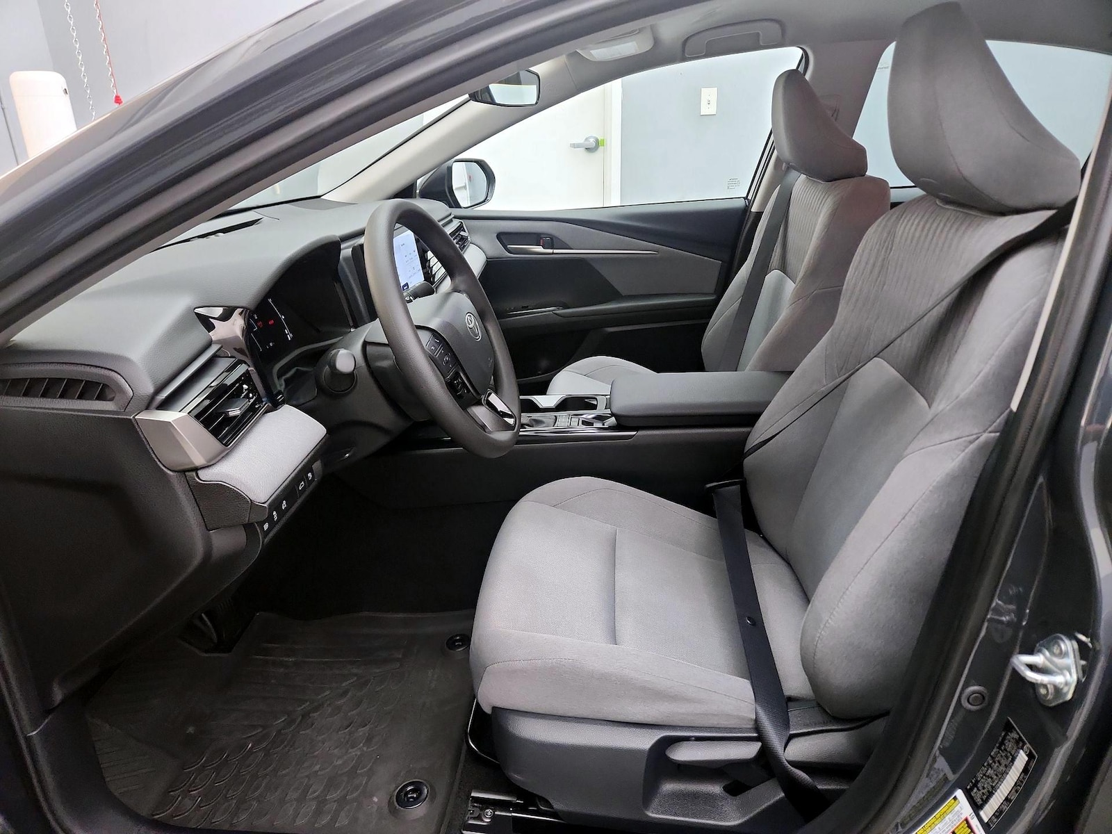 2025 Toyota Camry LE - Photo 12