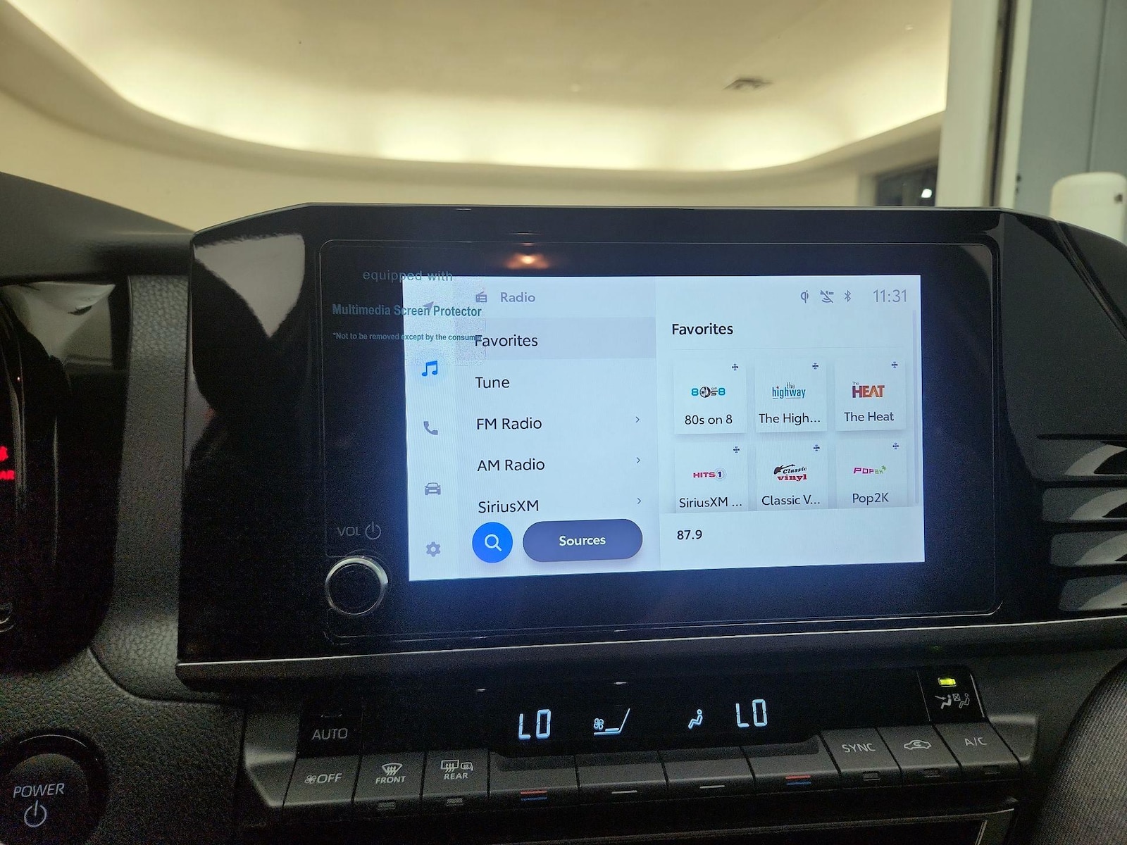 2025 Toyota Camry LE - Photo 16