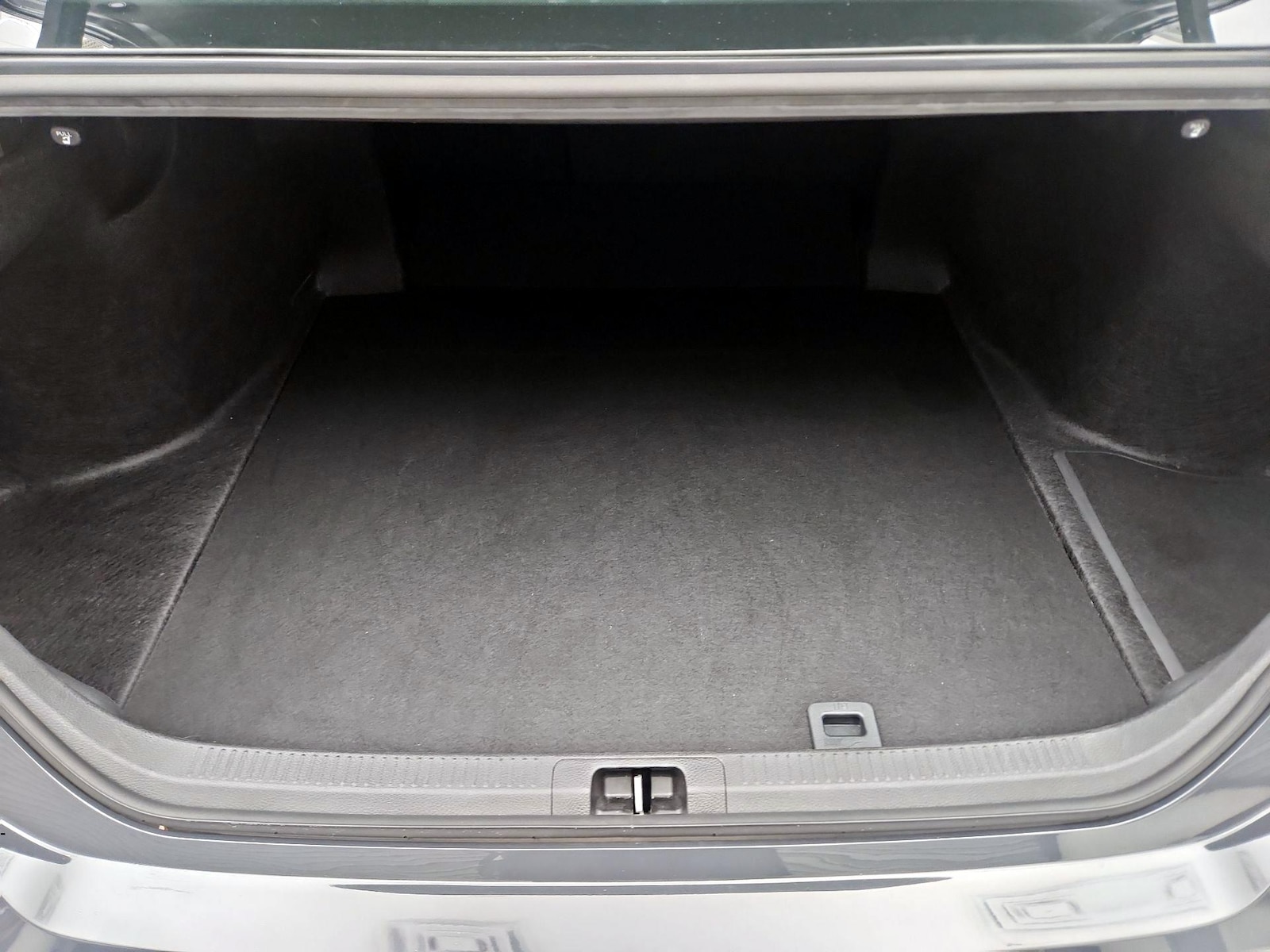 2025 Toyota Camry LE - Photo 21
