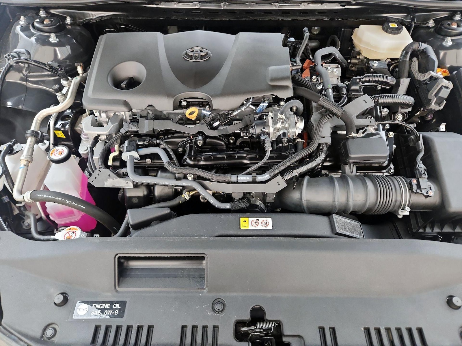 2025 Toyota Camry LE - Photo 22