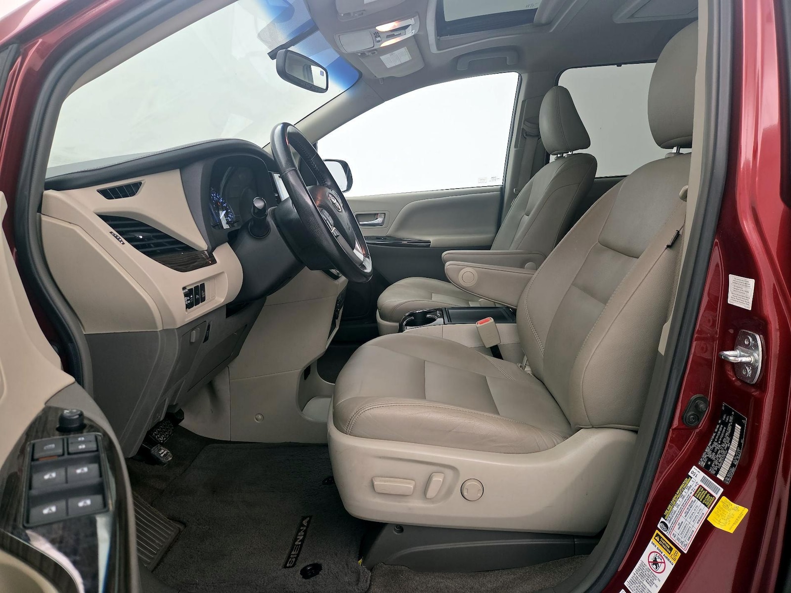 2015 Toyota Sienna XLE Premium - Photo 12