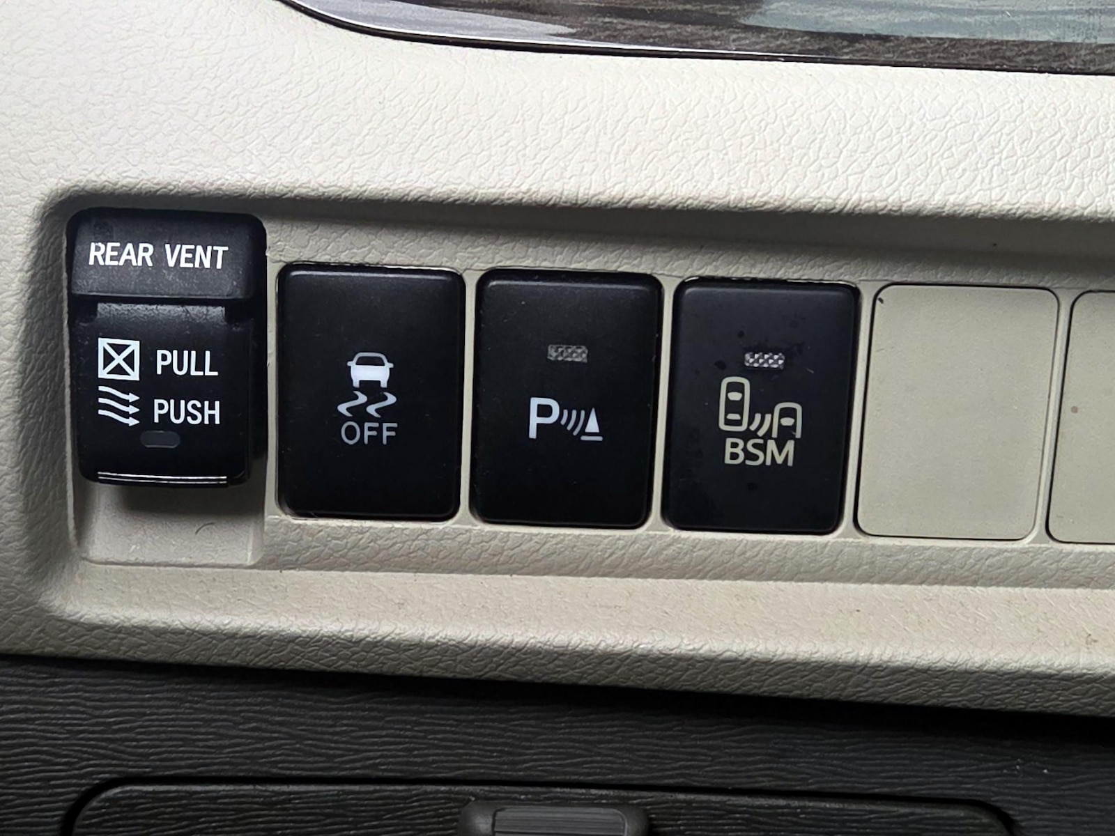 2015 Toyota Sienna XLE Premium - Photo 14