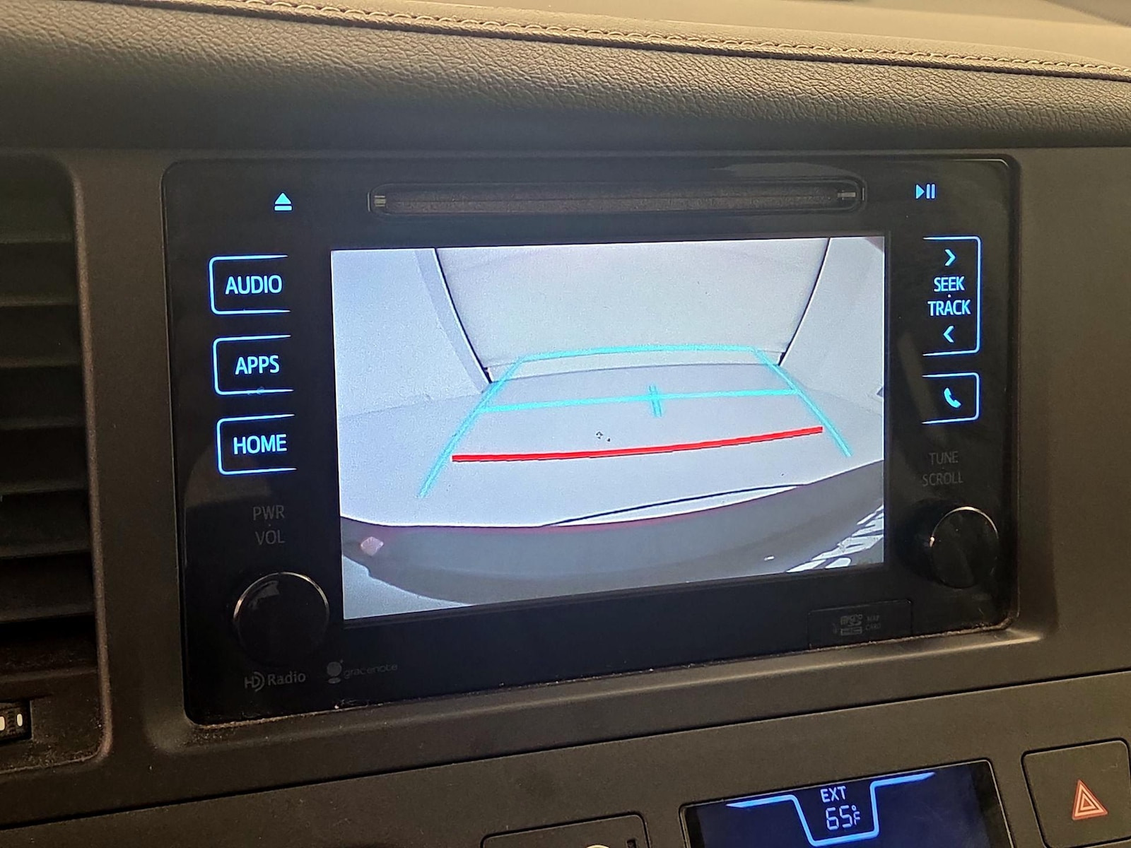 2015 Toyota Sienna XLE Premium - Photo 16