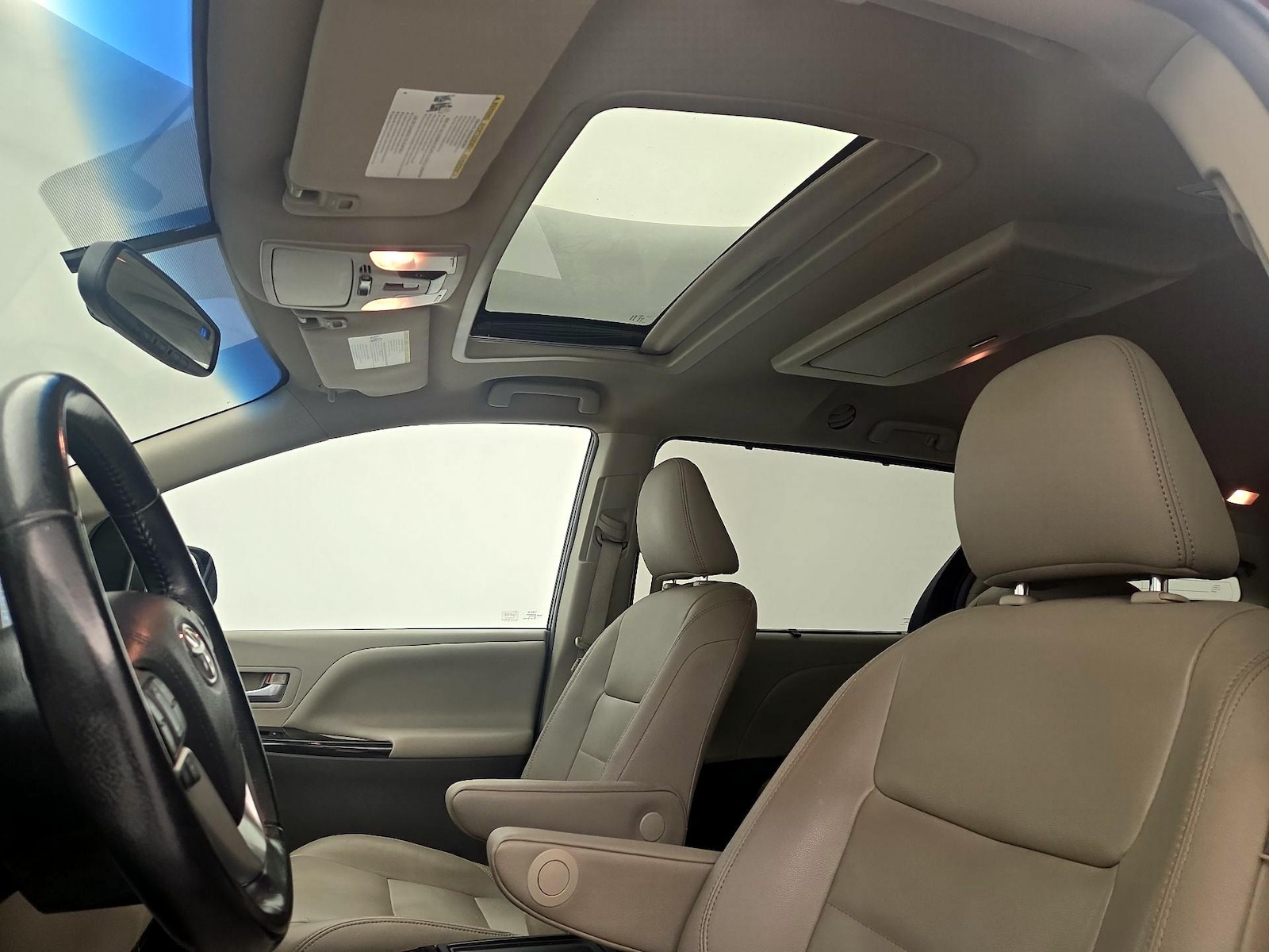 2015 Toyota Sienna XLE Premium - Photo 21