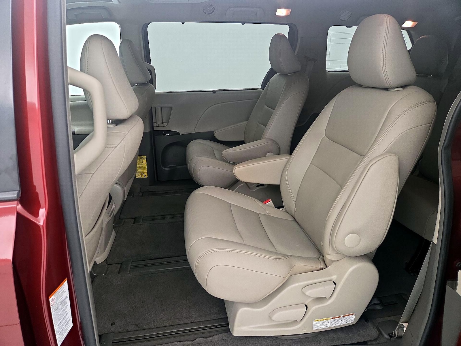 2015 Toyota Sienna XLE Premium - Photo 22