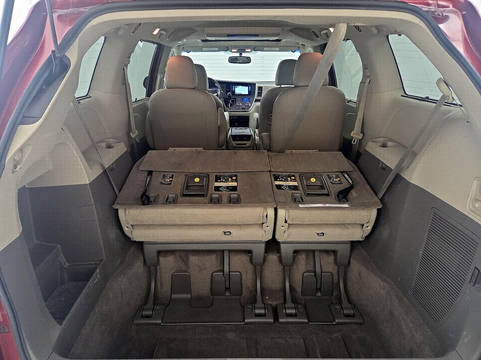 2015 Toyota Sienna XLE Premium - Photo 25