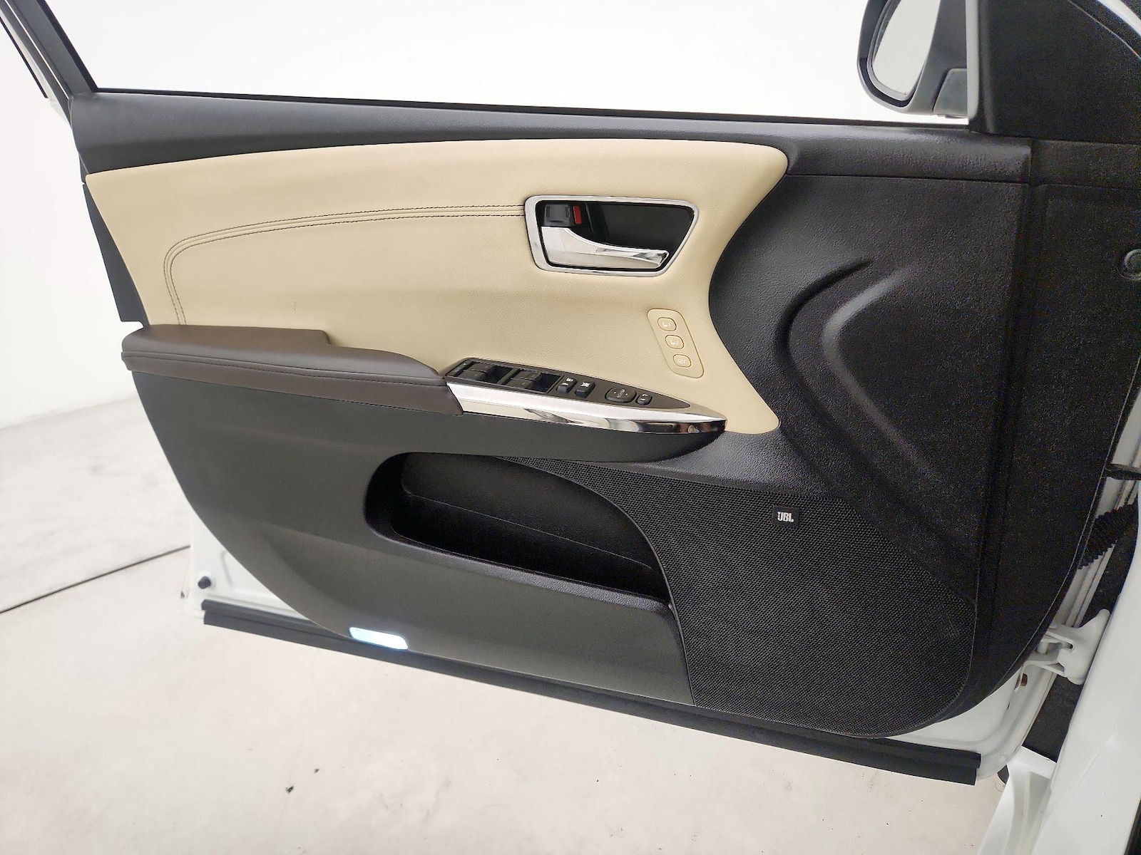 2016 Toyota Avalon Limited - Photo 13