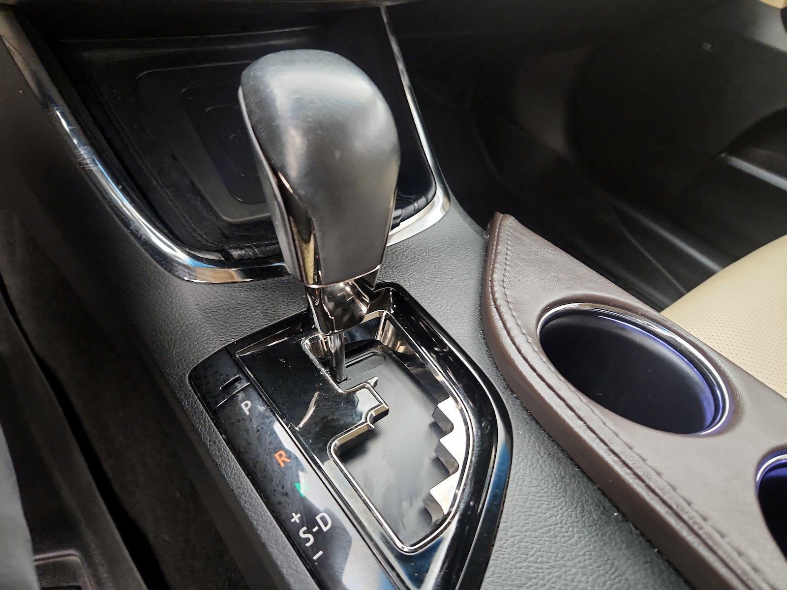 2016 Toyota Avalon Limited - Photo 16