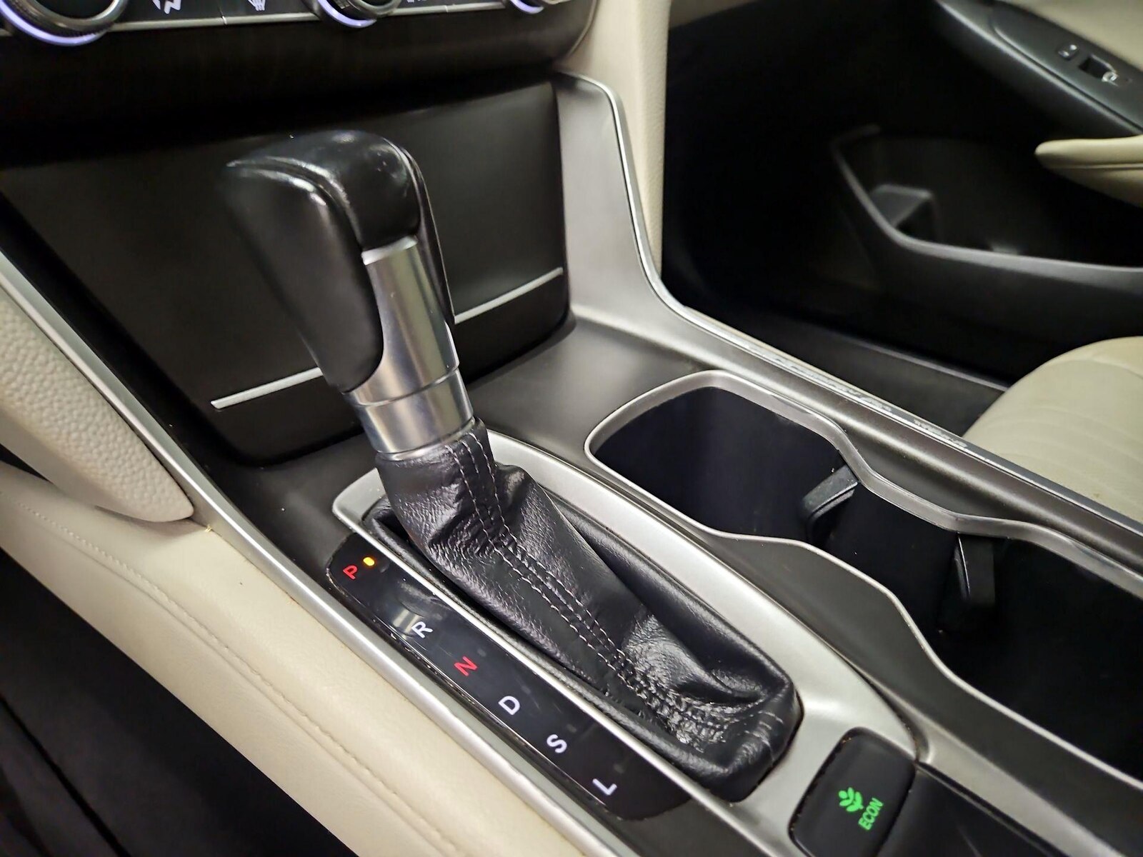 2019 Honda Accord EX-L - Photo 18