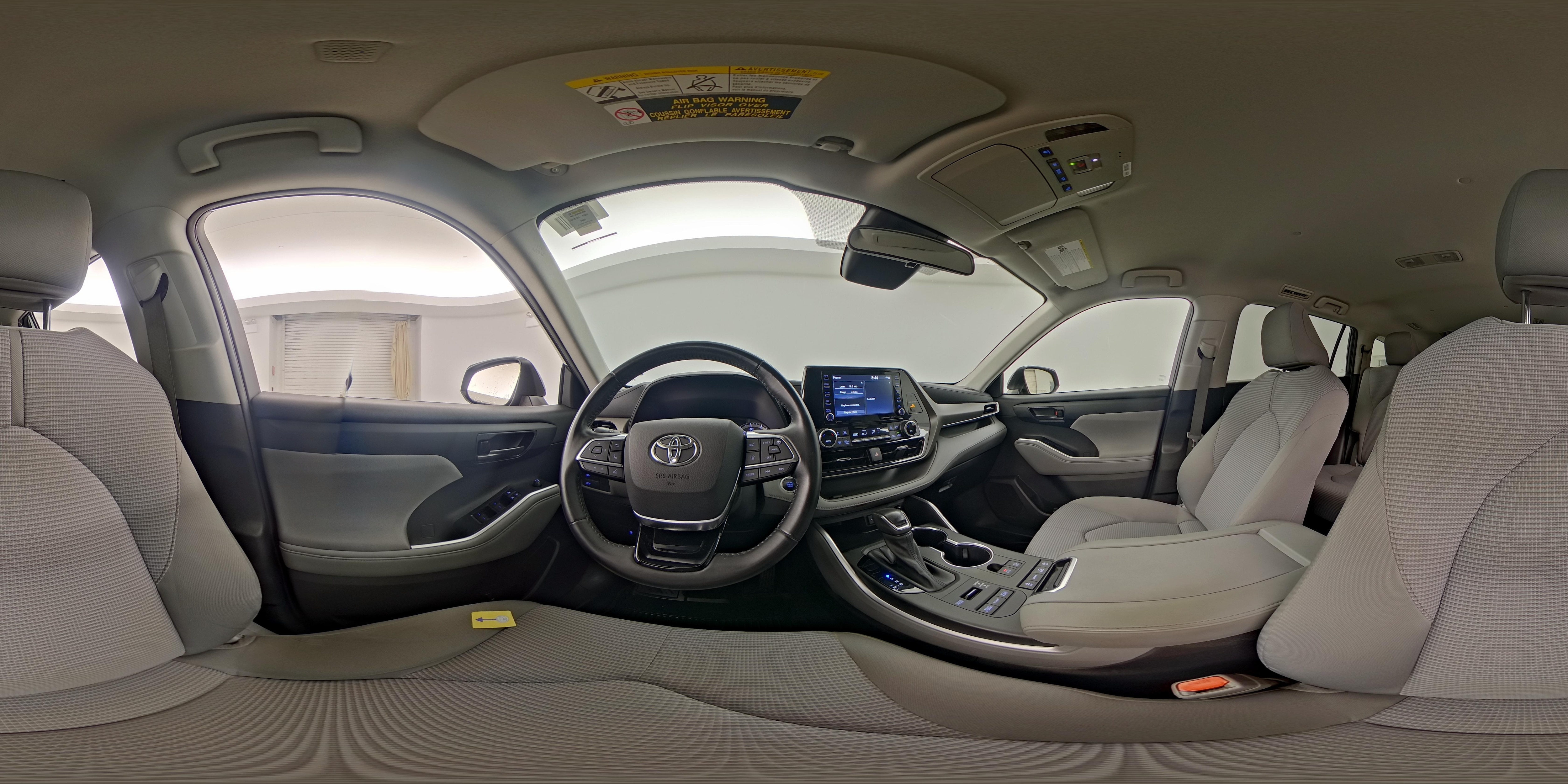 2021 Toyota Highlander LE - Photo 28