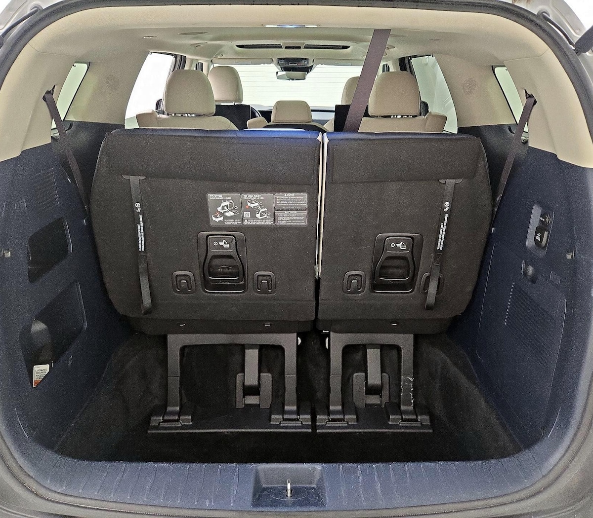 Trunk/Cargo (Seats Up)