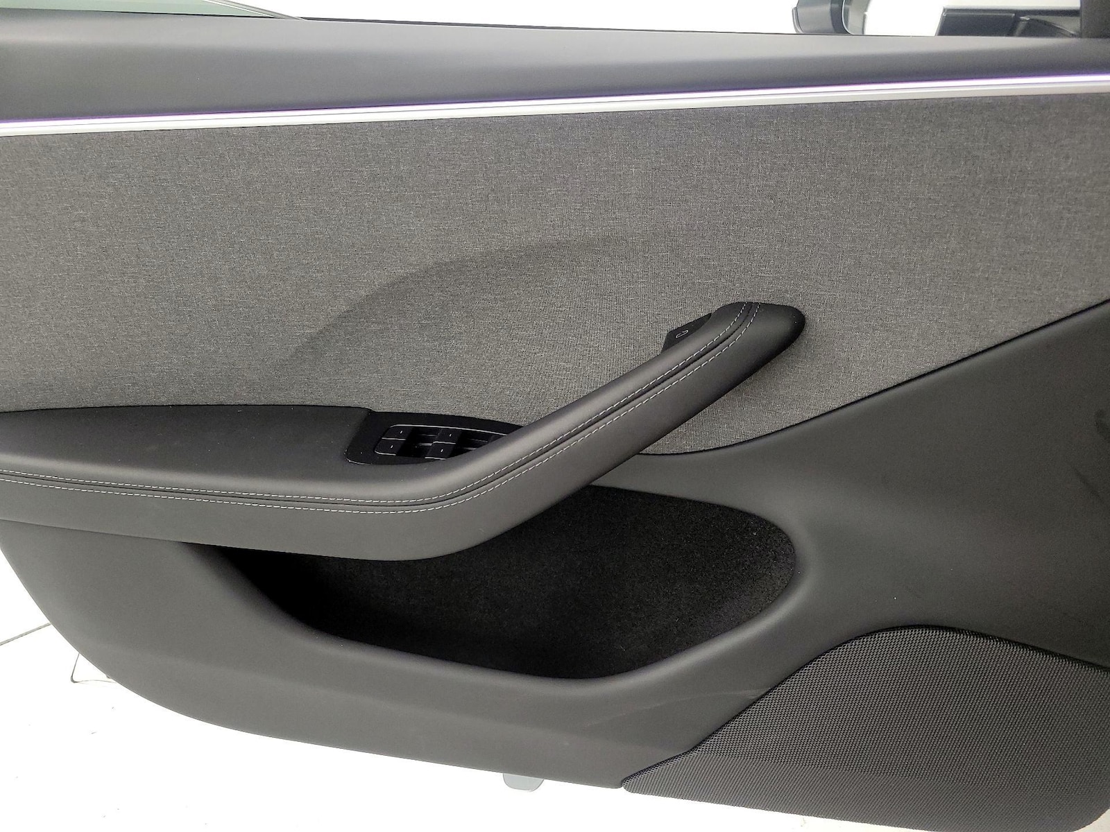 2025 Tesla Model 3 Long Range - Photo 13