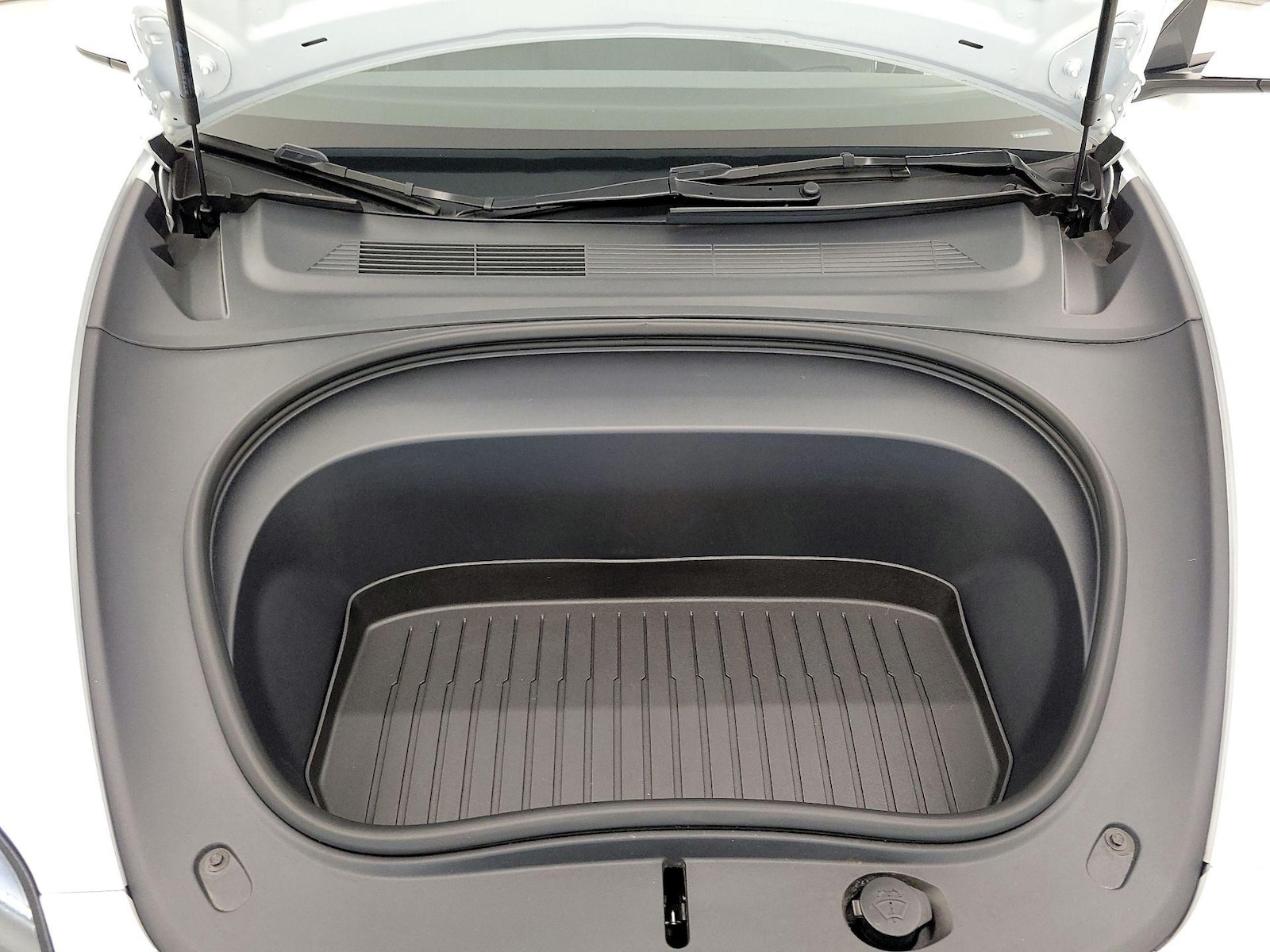 2025 Tesla Model 3 Long Range - Photo 21