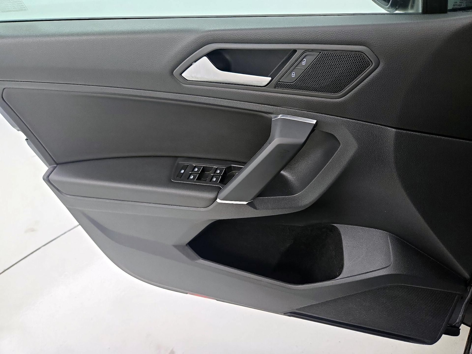 2020 Volkswagen Tiguan SE R-LINE BLACK - Photo 13