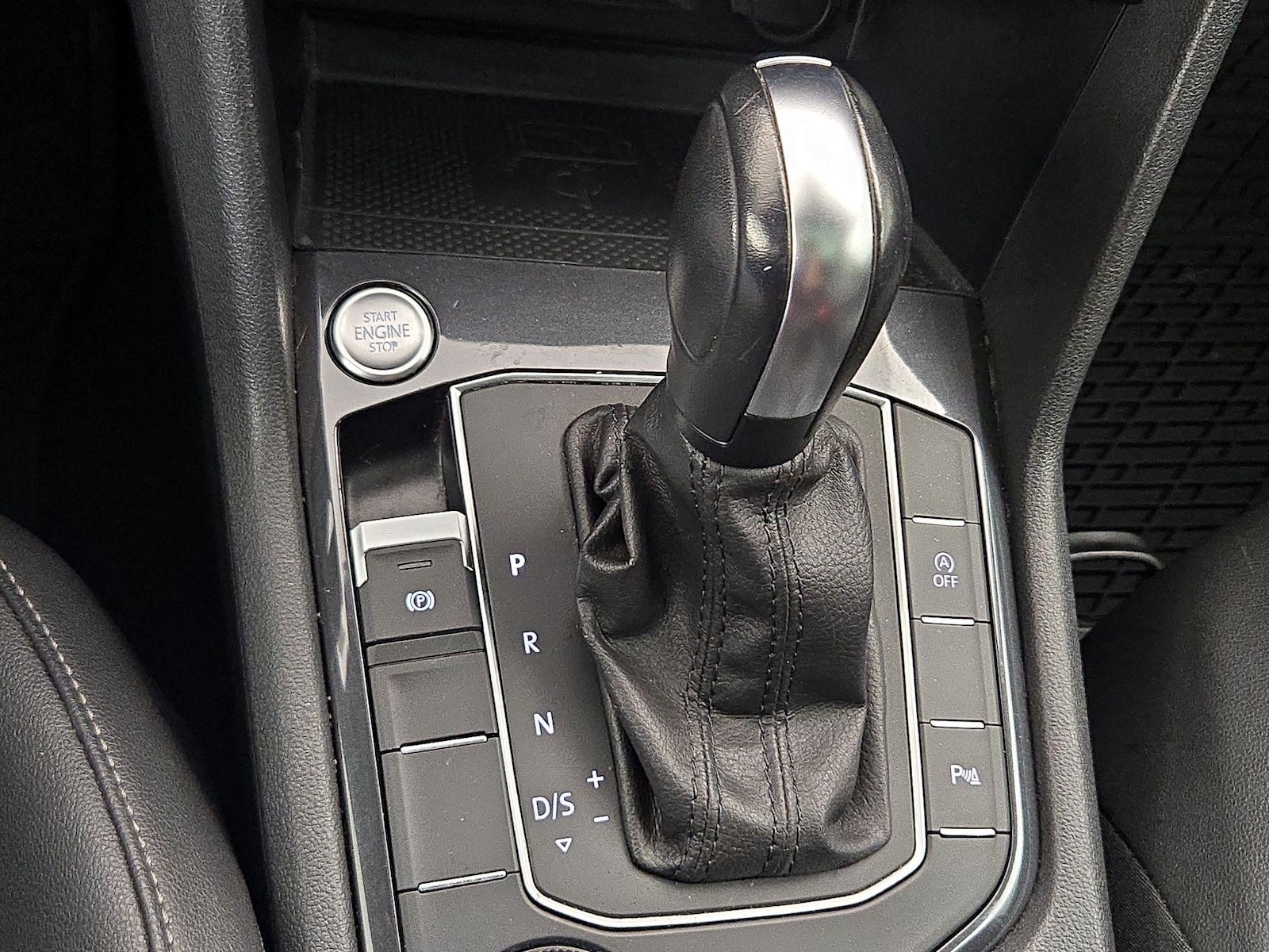 2020 Volkswagen Tiguan SE R-LINE BLACK - Photo 18