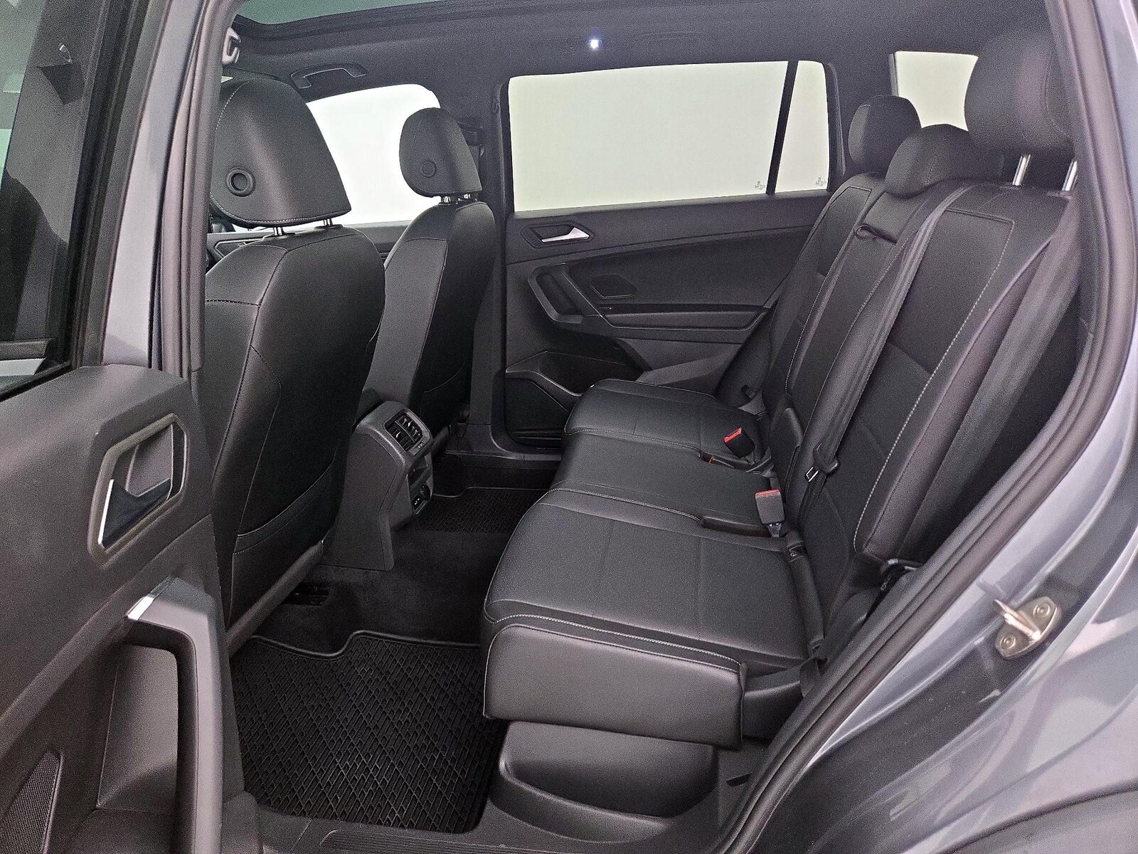 2020 Volkswagen Tiguan SE R-LINE BLACK - Photo 21