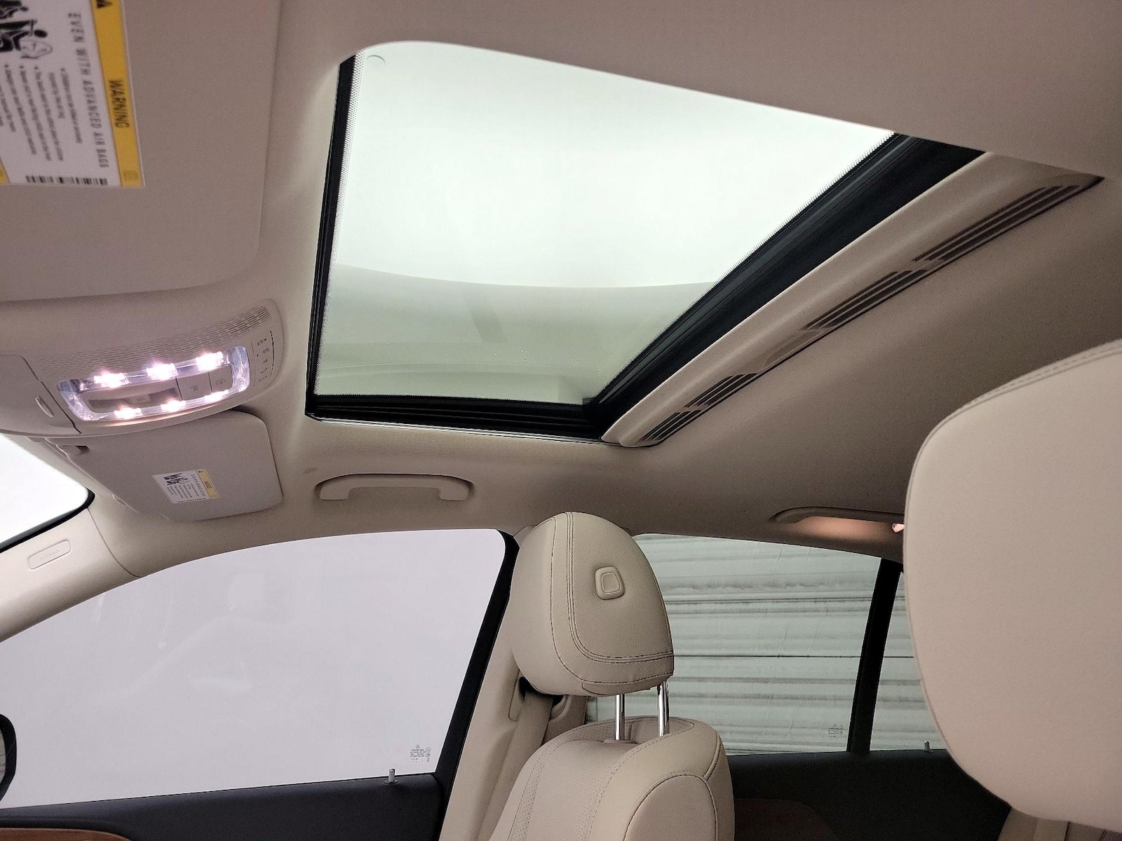 Sunroof(s) & Overhead Airbags