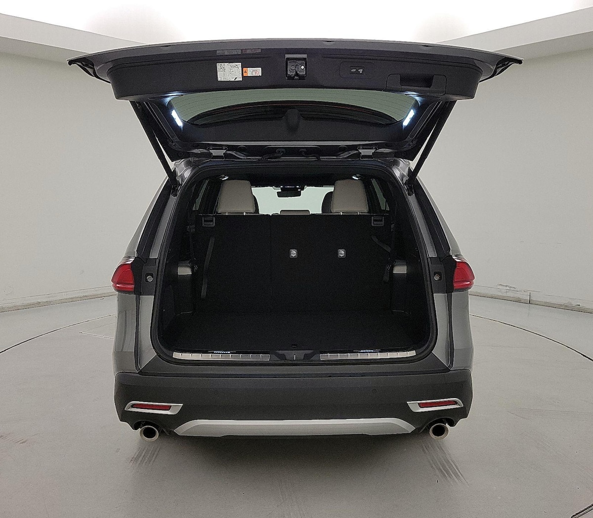 Trunk/Cargo (Seats Up)