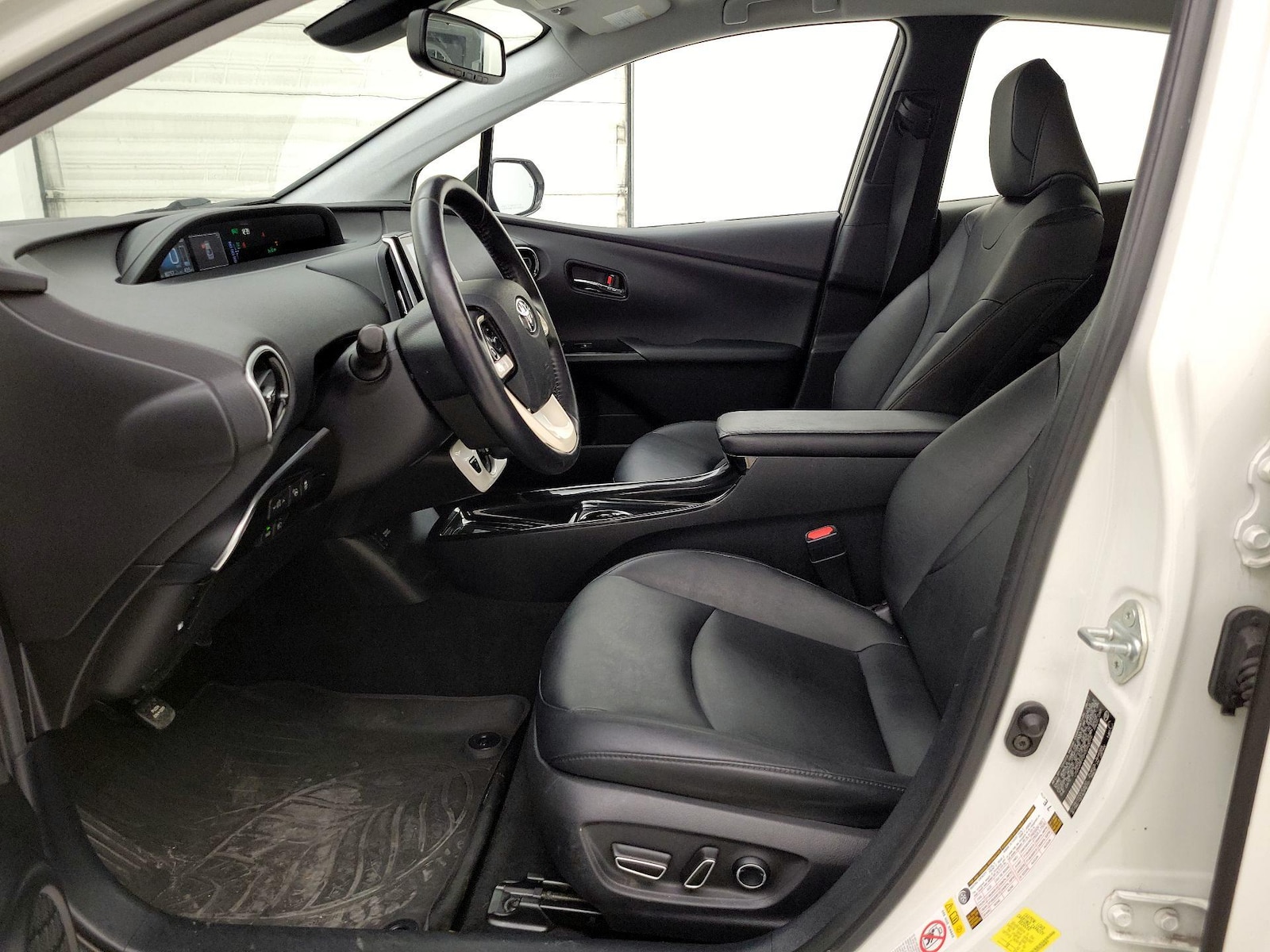 2017 Toyota Prius Prime Advanced - Photo 12