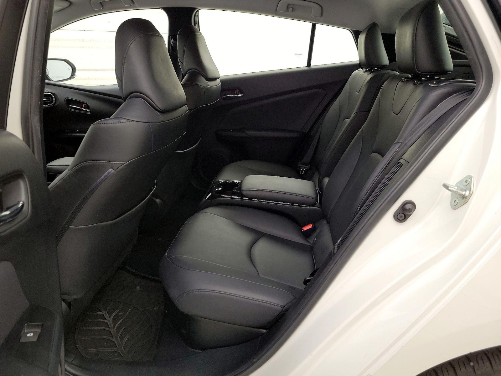 2017 Toyota Prius Prime Advanced - Photo 21