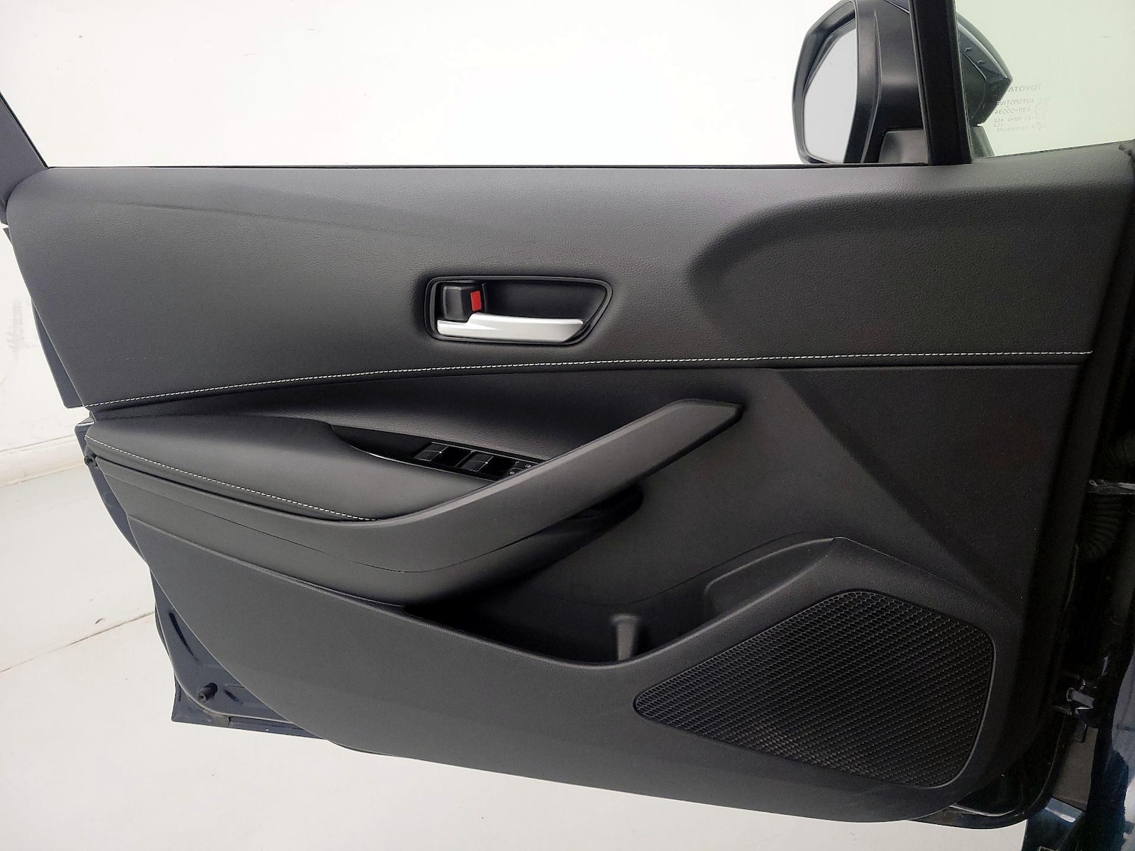 2020 Toyota Corolla Hatchback SE - Photo 13