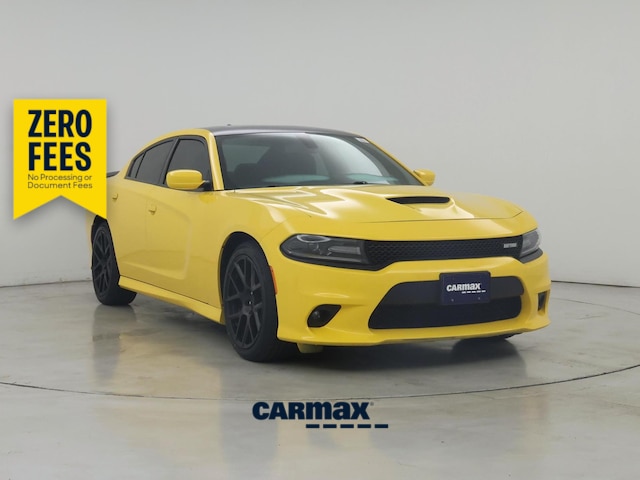 Yellow 2017 Dodge Charger Sedan Rear-Wheel Drive Automatic