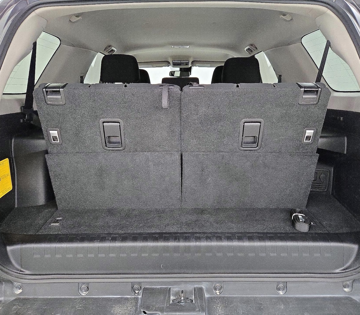 Trunk/Cargo (Seats Up)