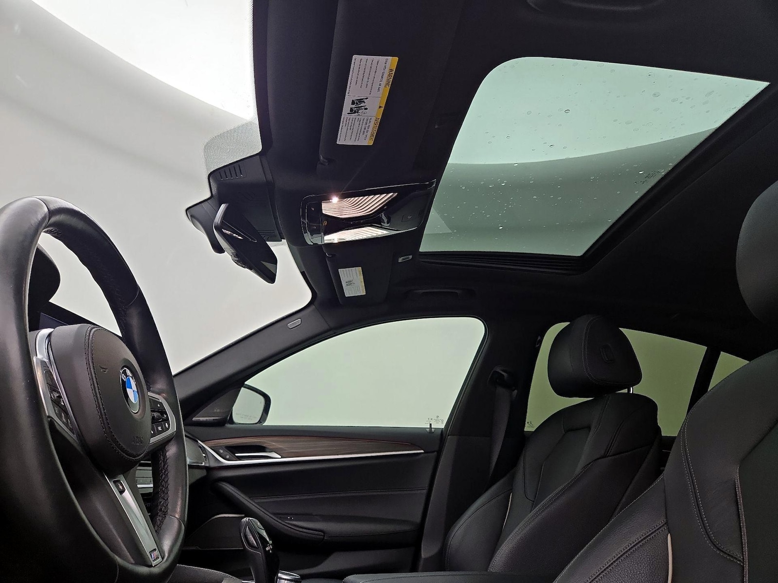 Sunroof(s) & Overhead Airbags