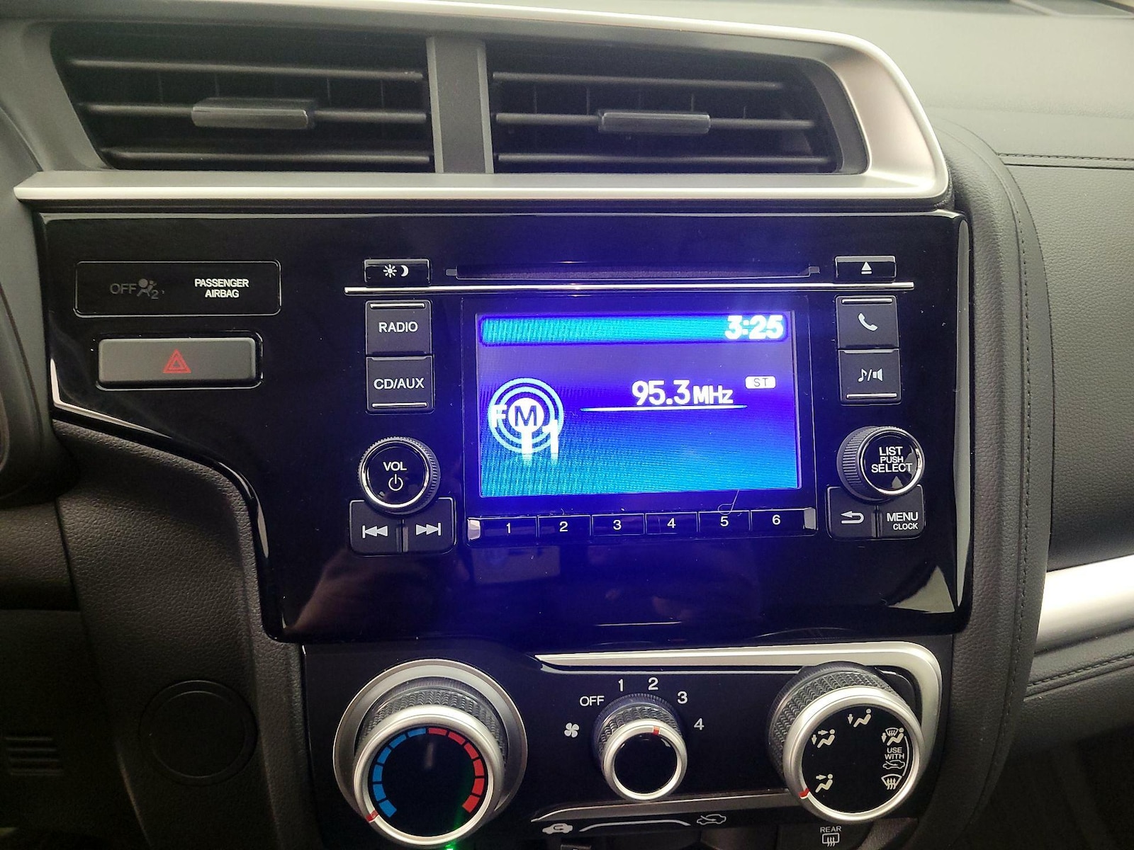 2016 Honda Fit LX - Photo 16