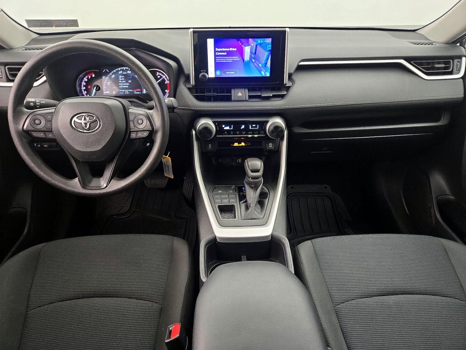 2025 Toyota RAV4 LE - Photo 10