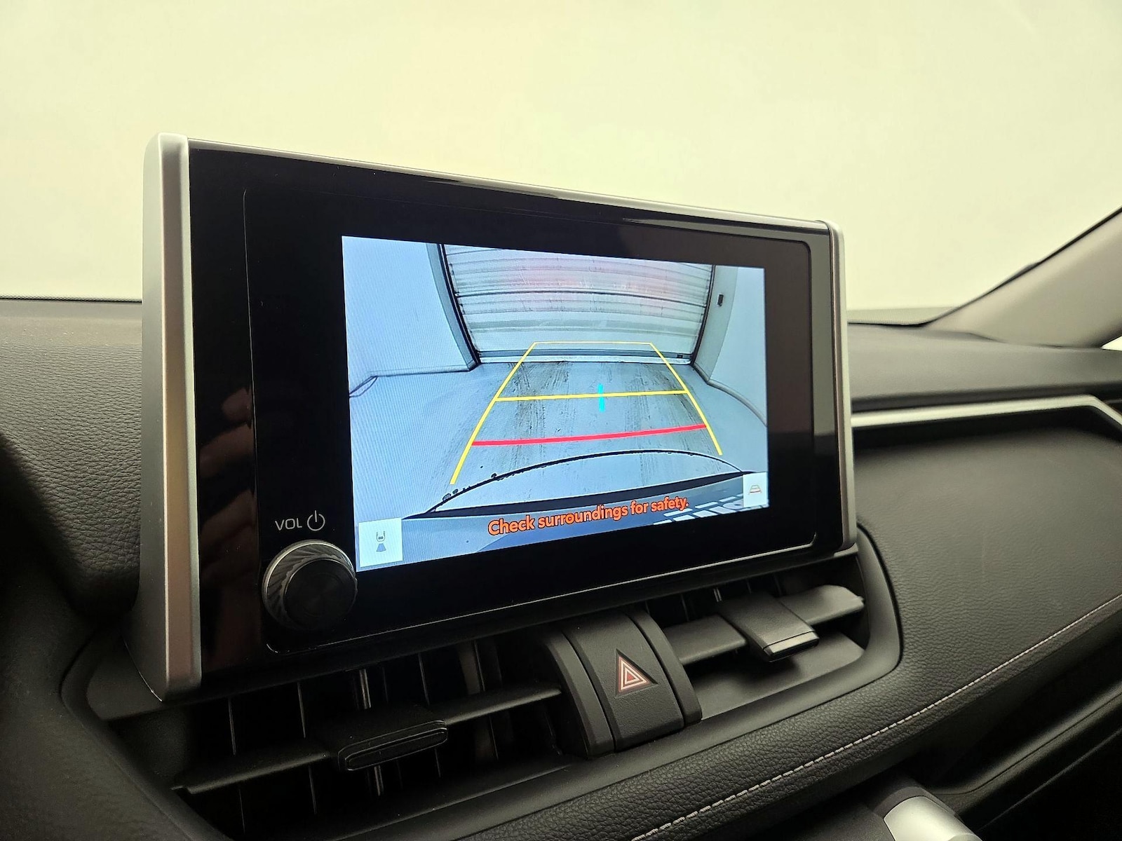 2025 Toyota RAV4 LE - Photo 15