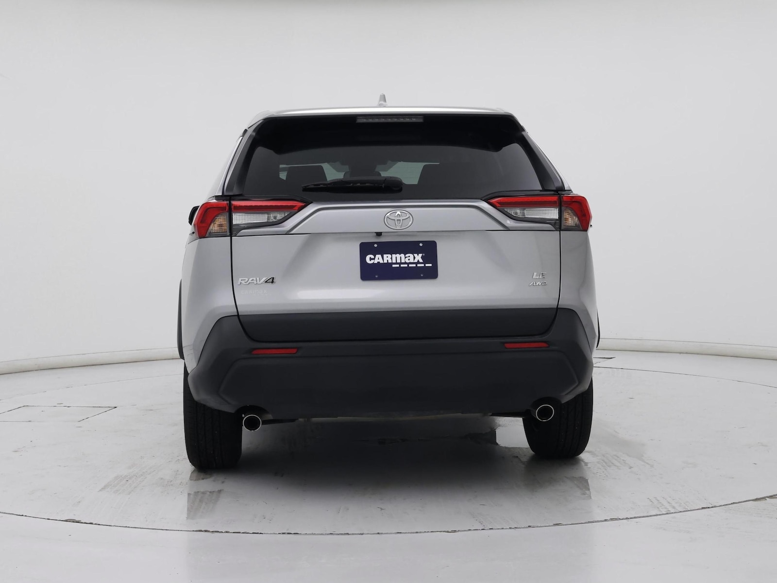 2025 Toyota RAV4 LE - Photo 7