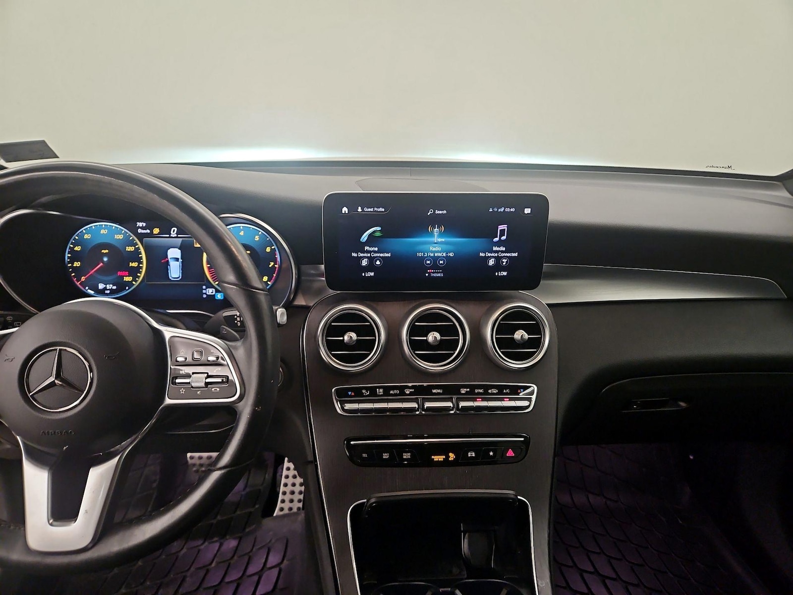 Apple CarPlay® & Android Auto™