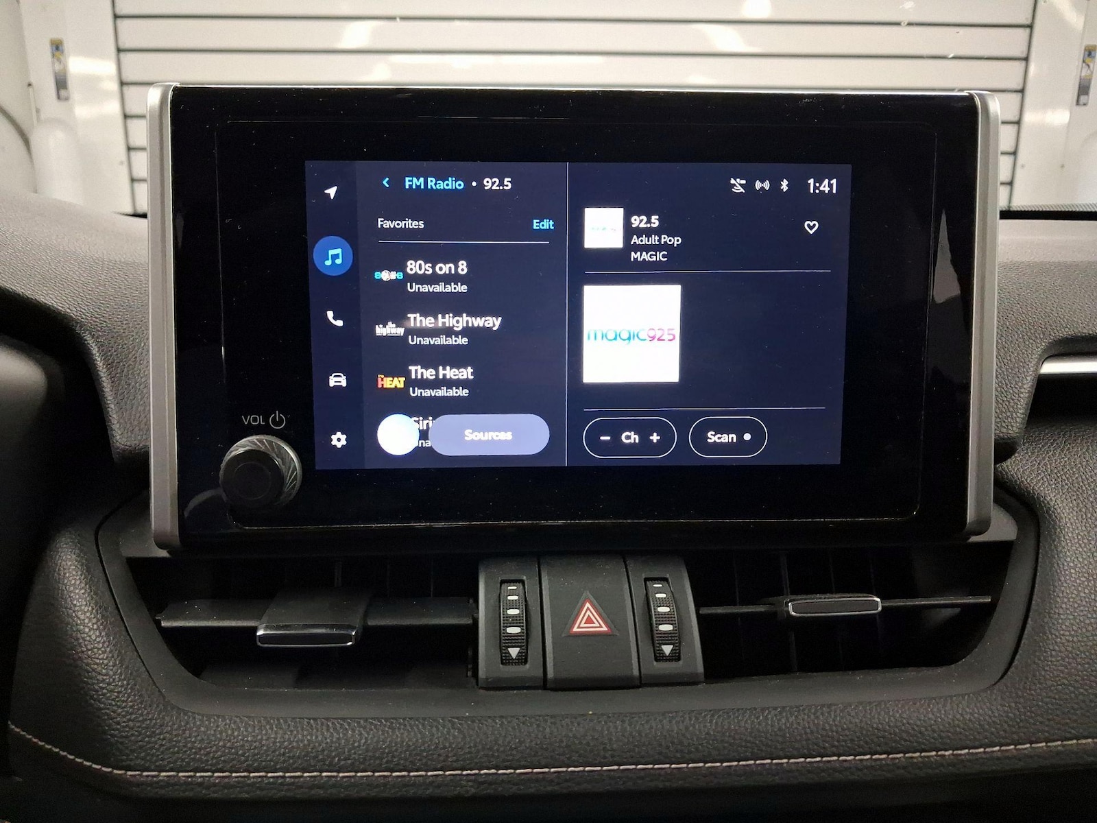 2025 Toyota RAV4 XLE Premium - Photo 7