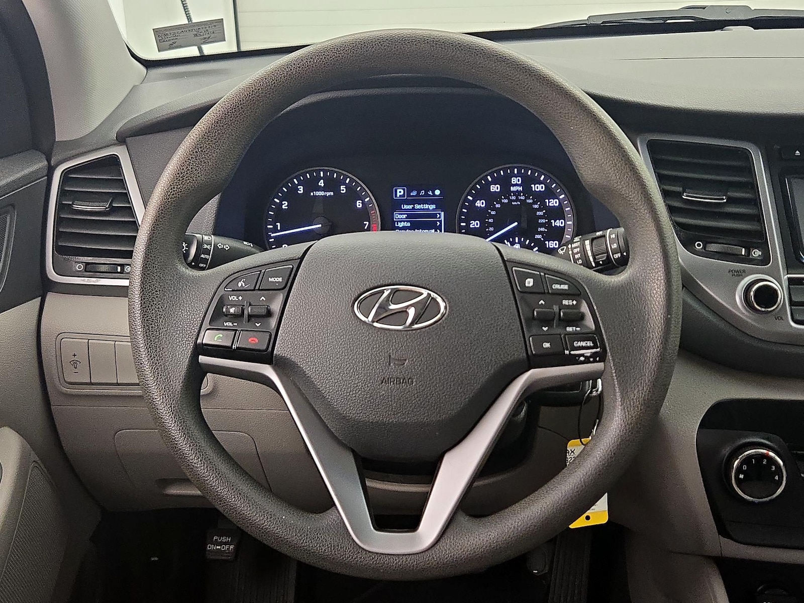 2018 Hyundai Tucson SE - Photo 11