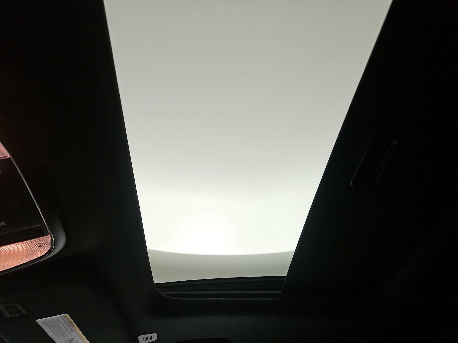 Sunroof(s) & Overhead Airbags