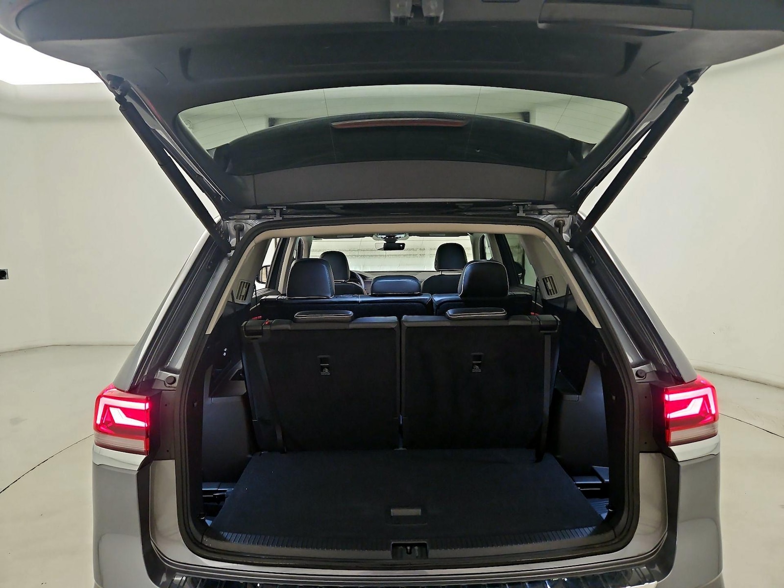 2024 Volkswagen Atlas SEL Premium R-Line - Photo 24