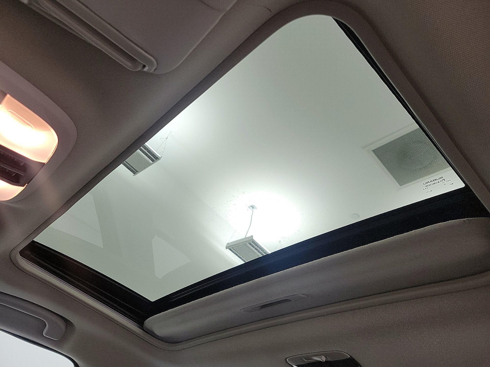 Sunroof(s) & Overhead Airbags