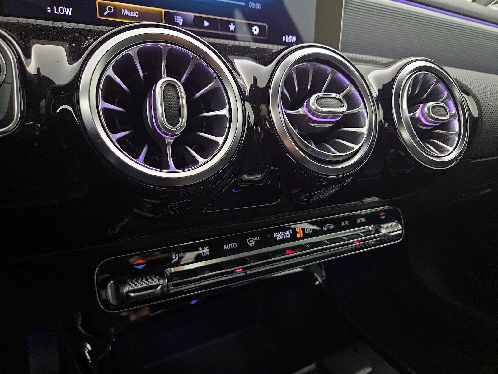 2020 Mercedes-Benz CLA CLA250 - Photo 17