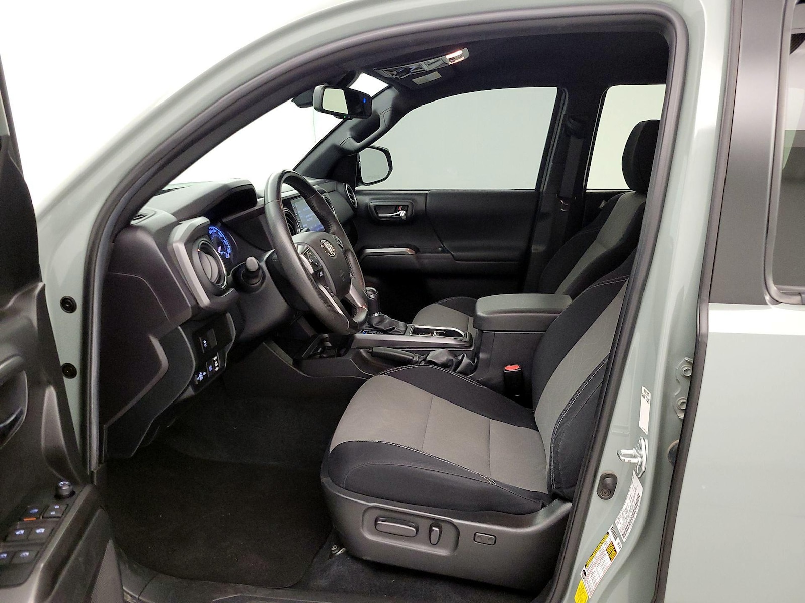 Power Seat(s) & Side Airbags