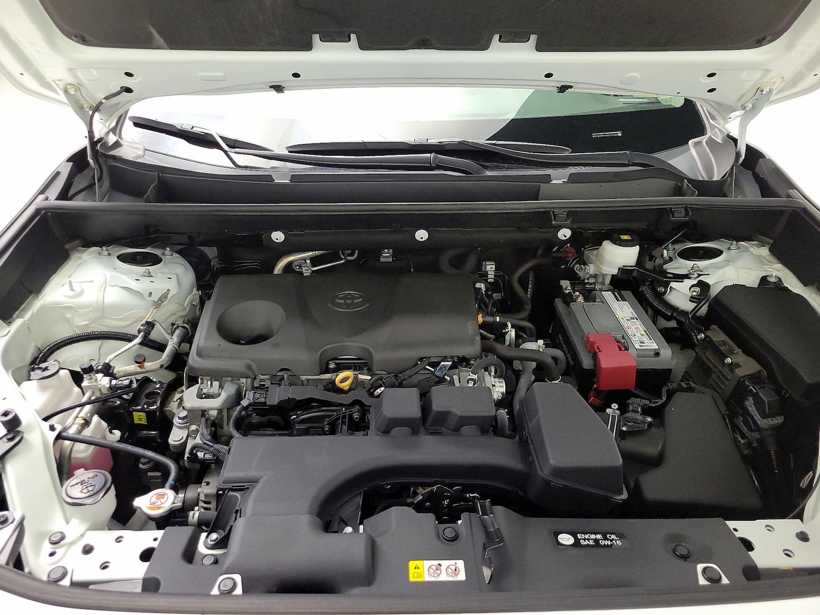 2025 Toyota RAV4 LE - Photo 23