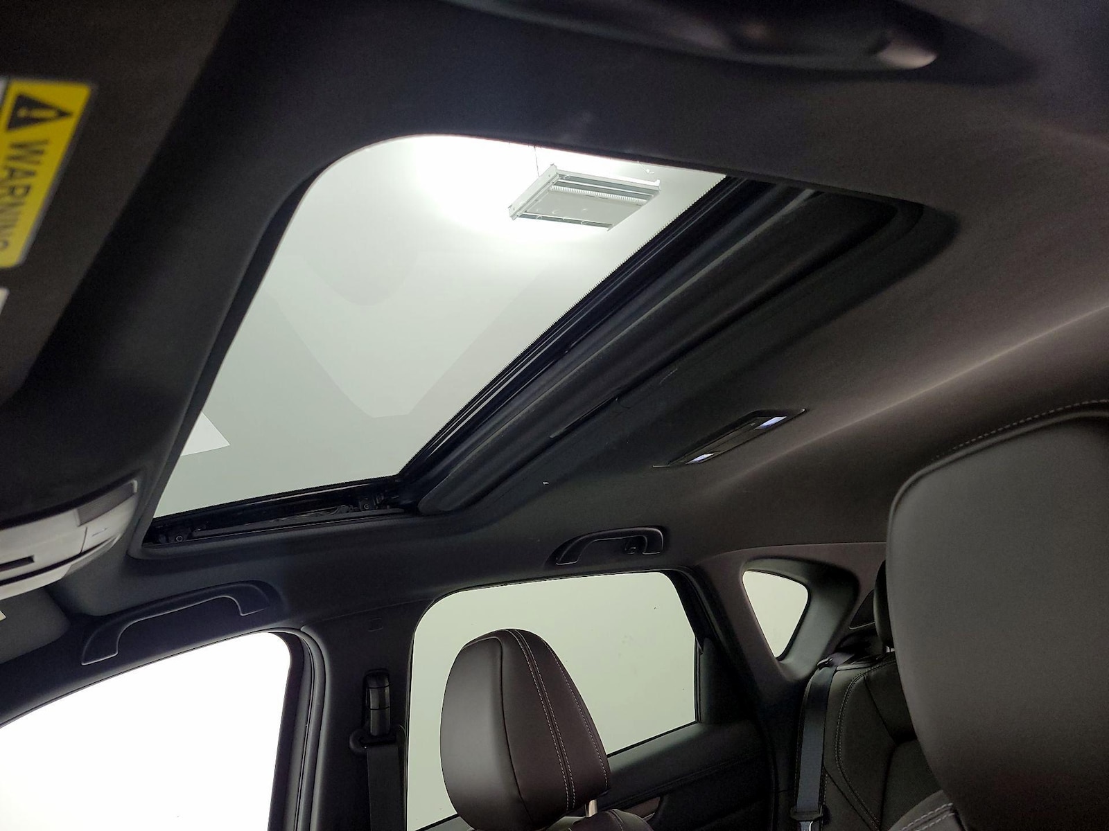 Sunroof(s) & Overhead Airbags