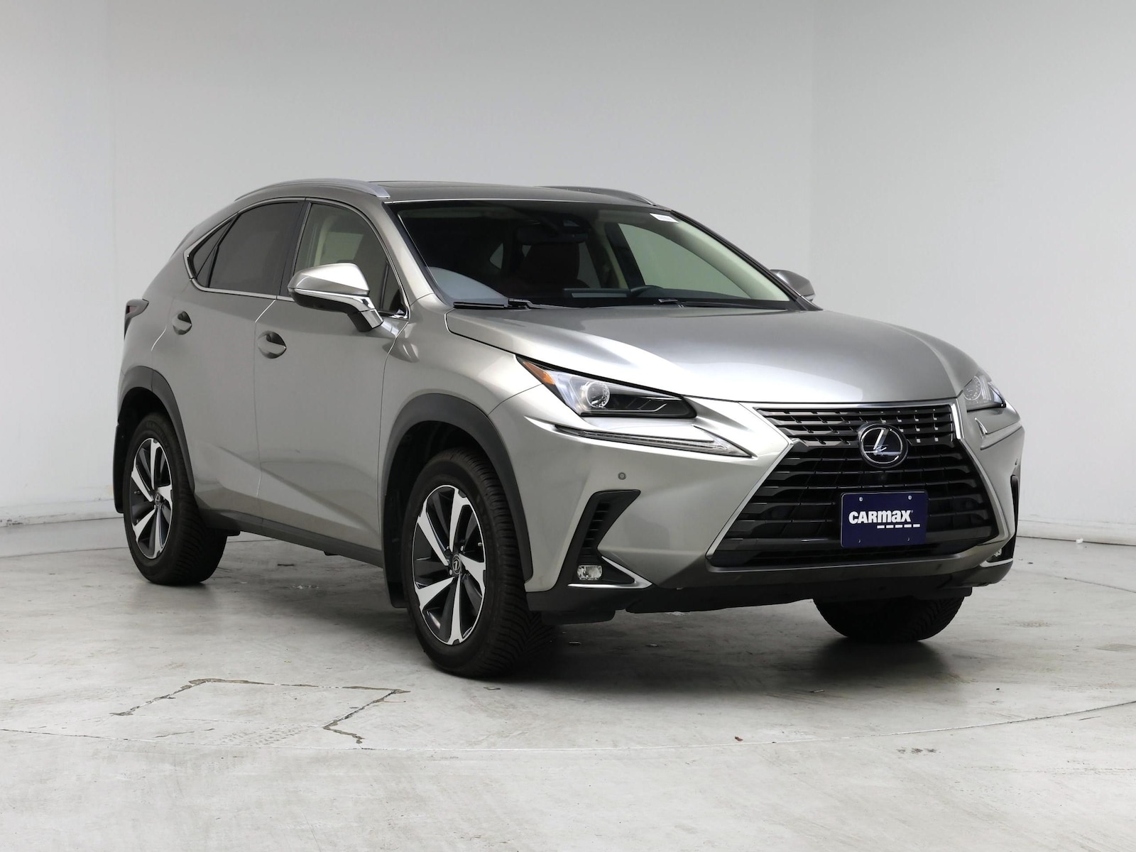 2021 Lexus NX 300 - Photo 2