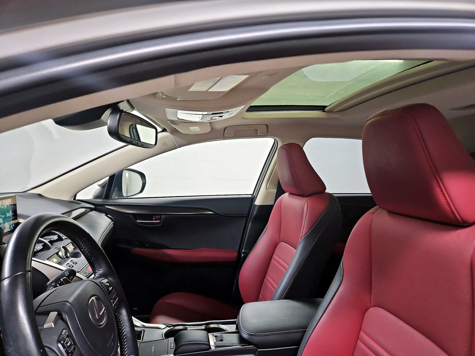 2021 Lexus NX 300 - Photo 21