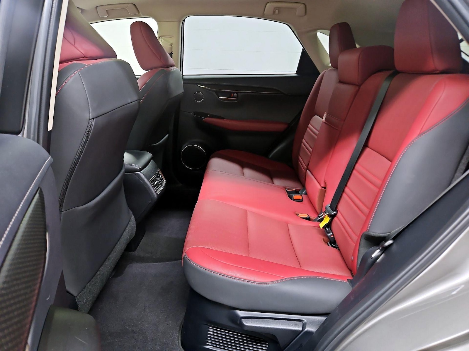 2021 Lexus NX 300 - Photo 22